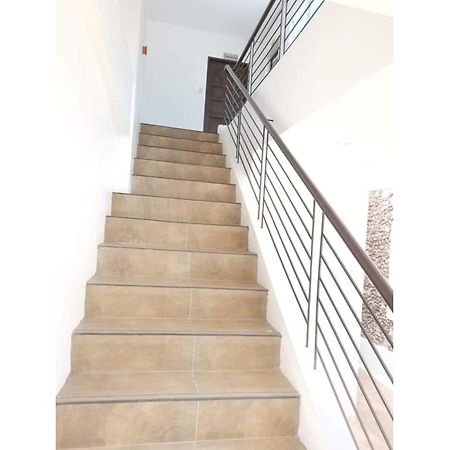 Oyo 799 Ddd Habitat Iloilo Hotel Екстериор снимка