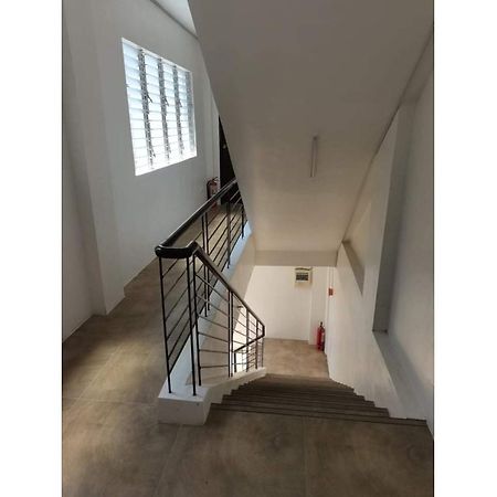 Oyo 799 Ddd Habitat Iloilo Hotel Екстериор снимка