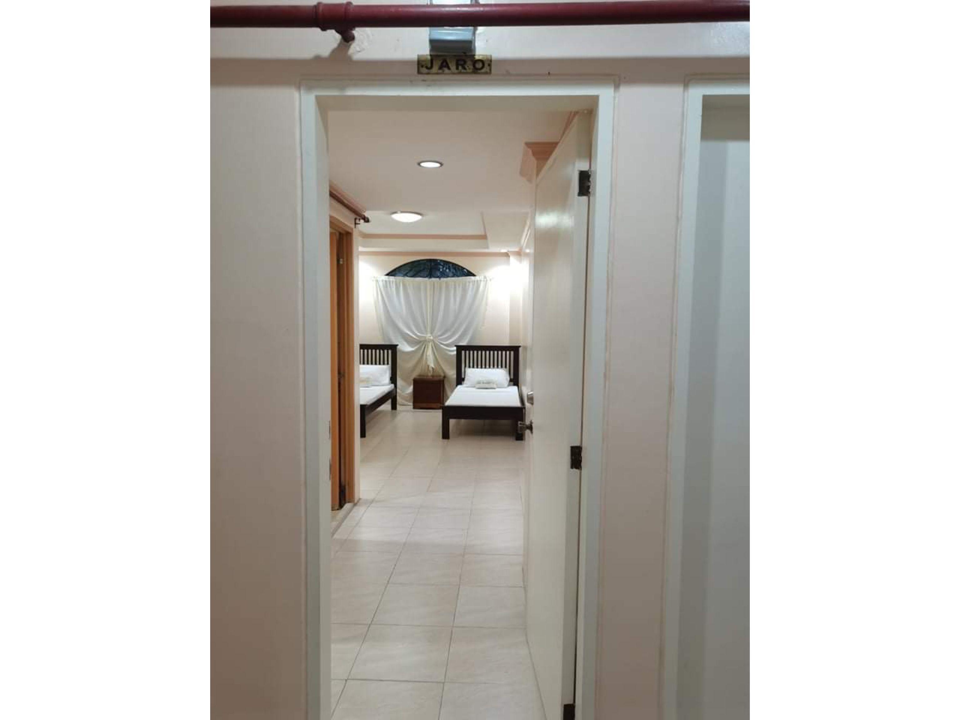 Oyo 799 Ddd Habitat Iloilo Hotel Екстериор снимка