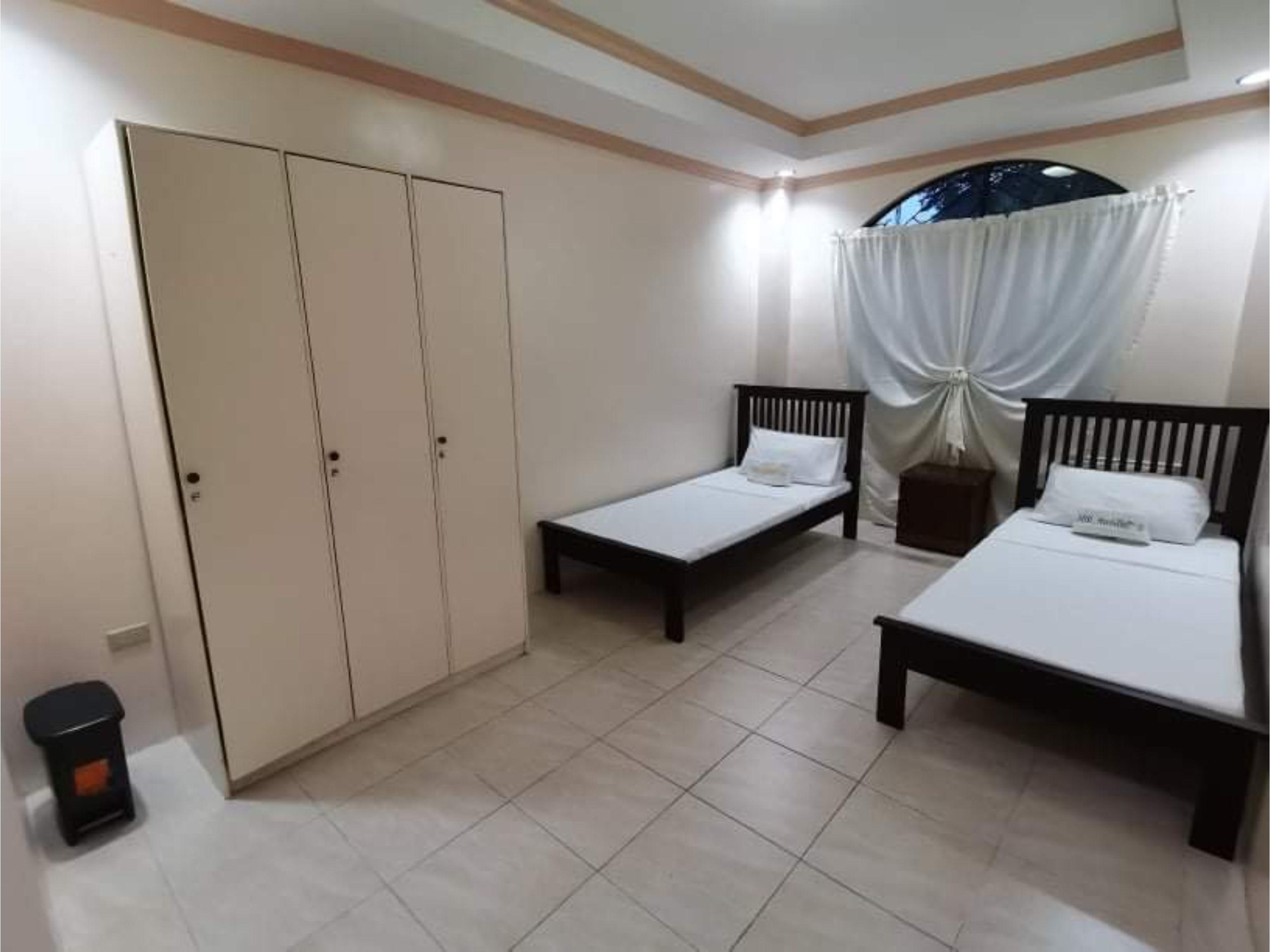 Oyo 799 Ddd Habitat Iloilo Hotel Екстериор снимка